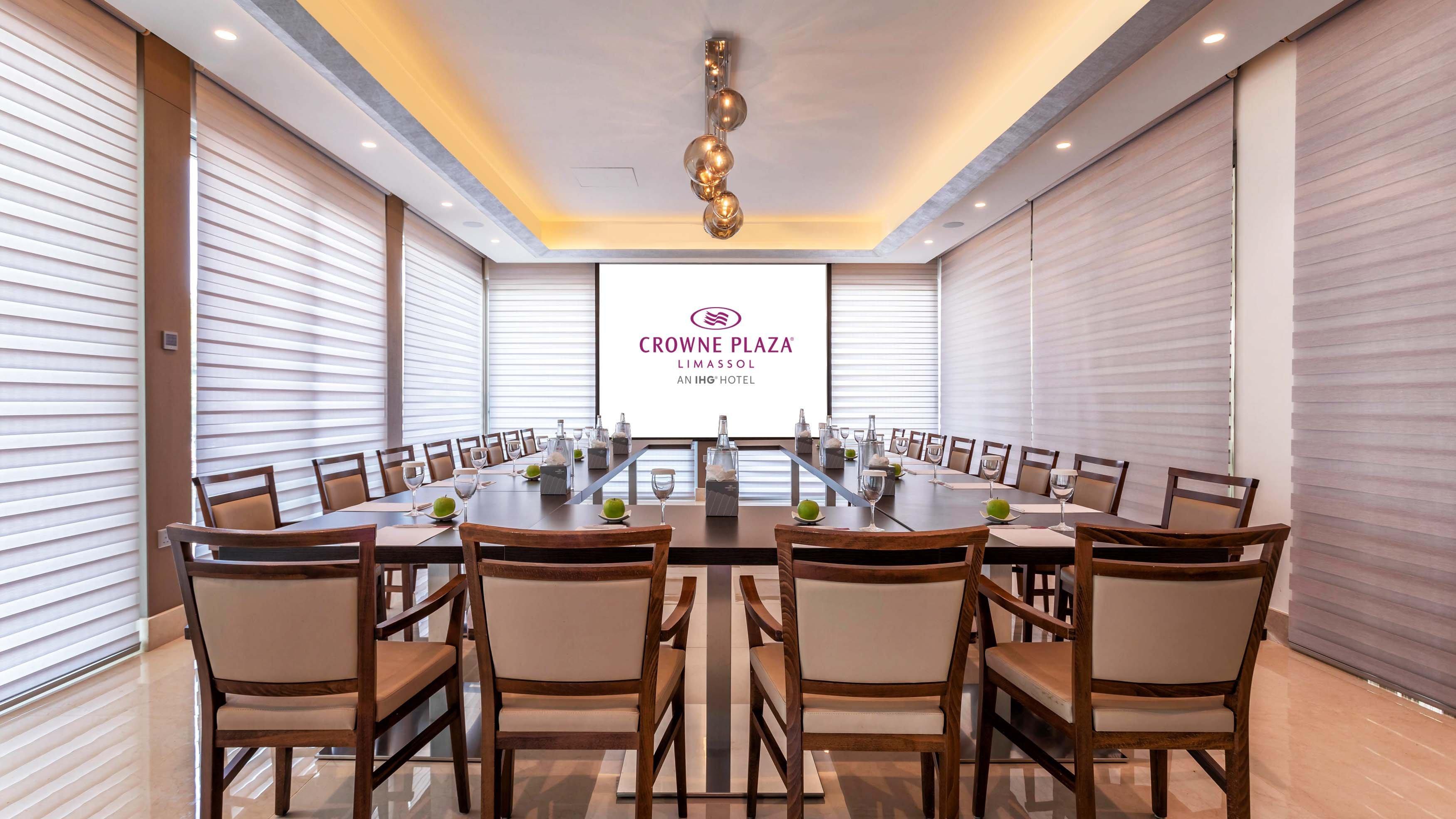 Crowne Plaza Limassol By Ihg Hotel Exterior foto